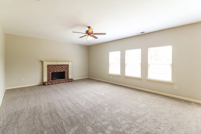Foto del edificio - 67 Hamilton Blvd NW