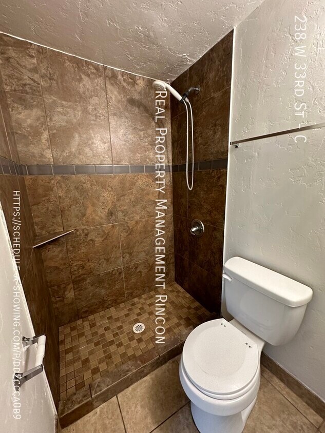 Building Photo - 238 W 33rd St
