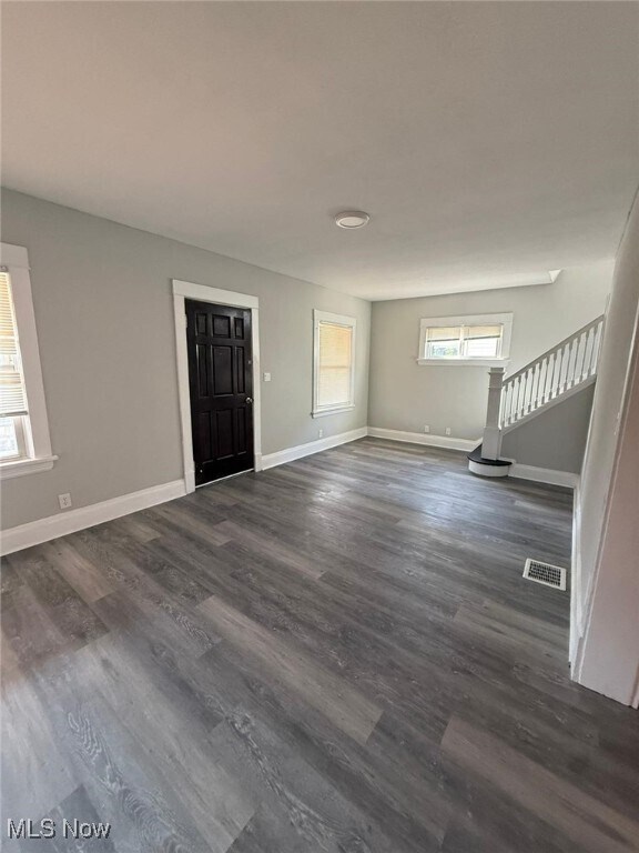 1336 Thoreau Rd Lakewood, OH 44107 – photo 2
