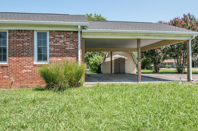 Building Photo - One Level Living in Murfreesboro!