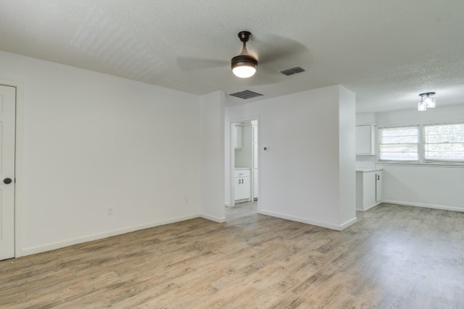 Building Photo - 5407 47th St