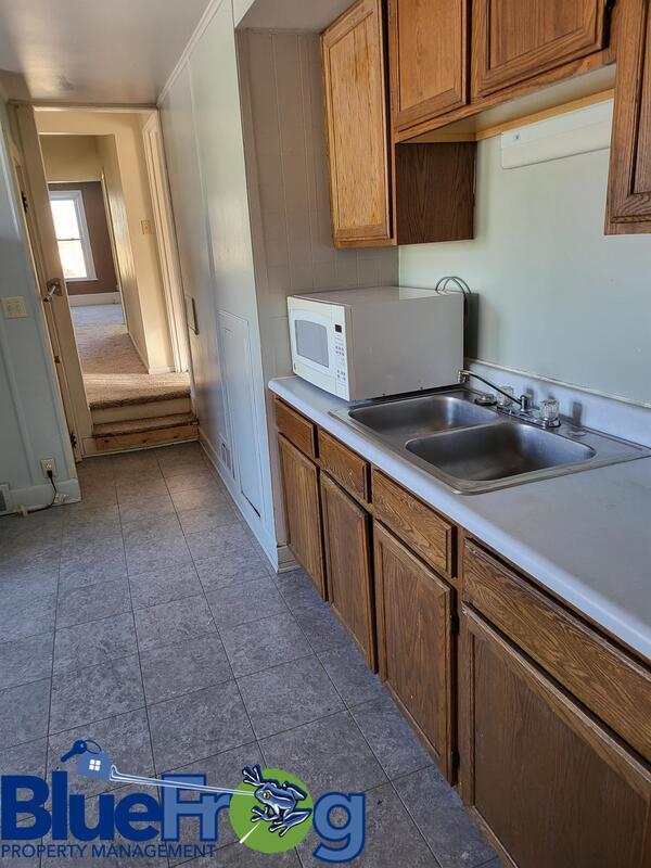 Building Photo - 303 E Doty Ave
