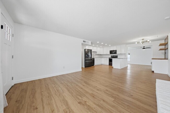 Foto del edificio - 3540 E Voltaire Dr