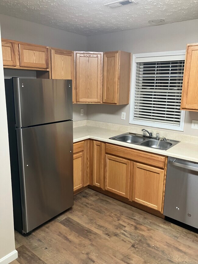 Ángulo de cocina 2 - 237 Camelot Dr