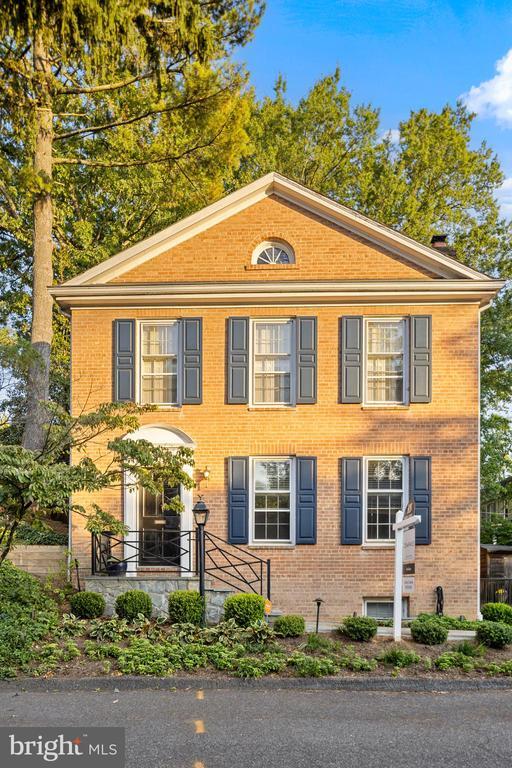 Foto principal - 2810 N Glade St NW