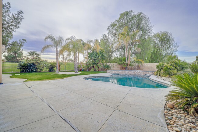 Building Photo - 14903 Via Messina Dr