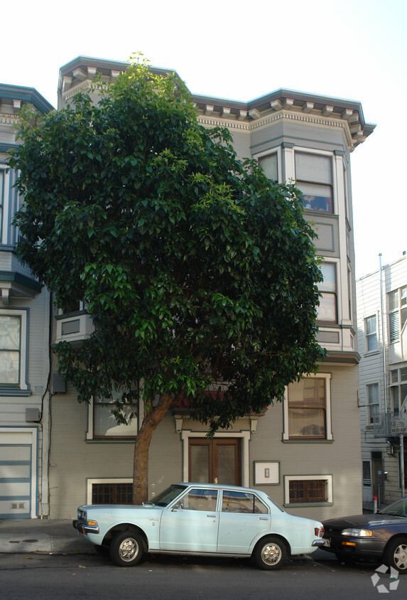 Building Photo - 567-577 Union St