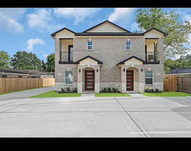 Foto del edificio - 4737 Reed Rd