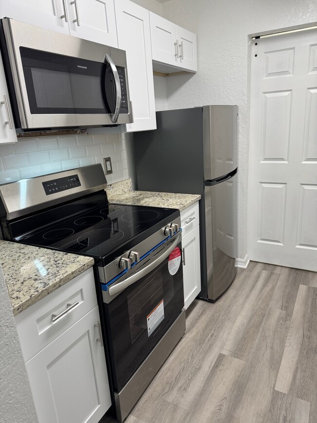 Building Photo - 141 Fernery Rd