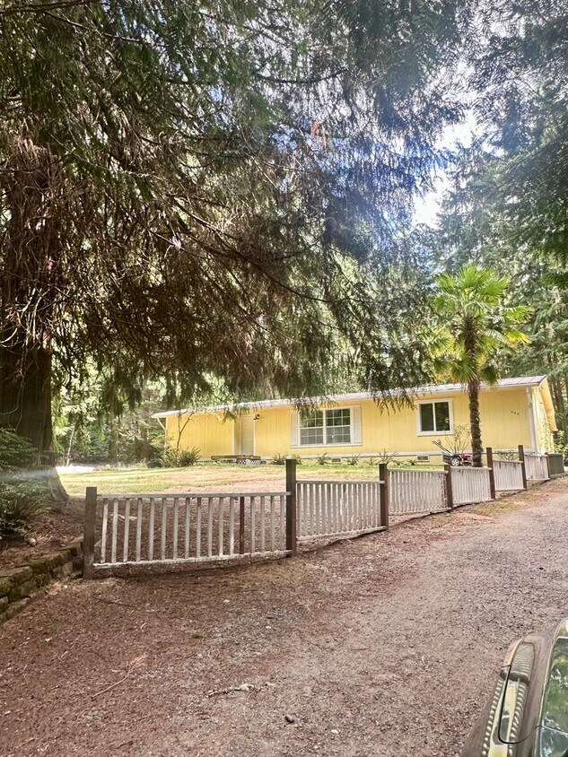 Photo - 309 NE Whimbrel Court