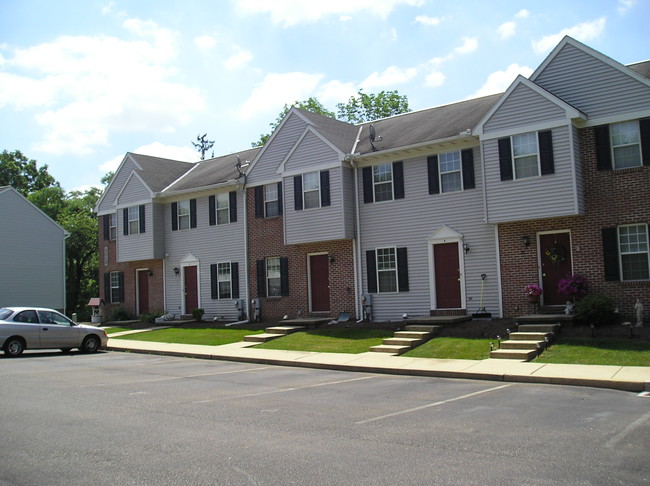 Building Photo - Pennwick Townhomes