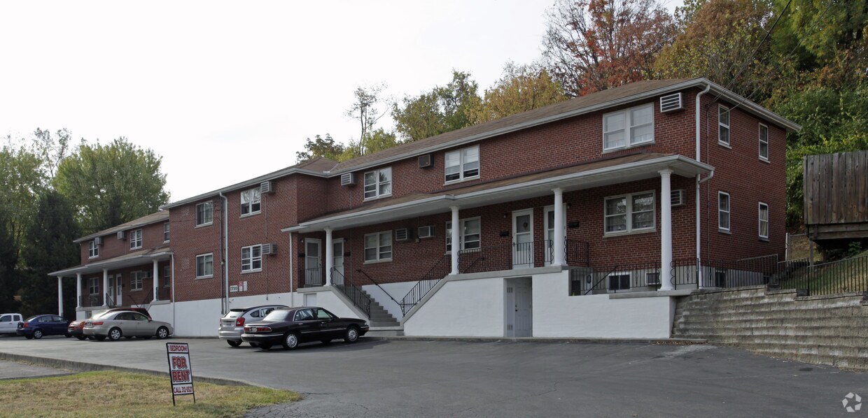 Primary Photo - 1720 Hunt Rd