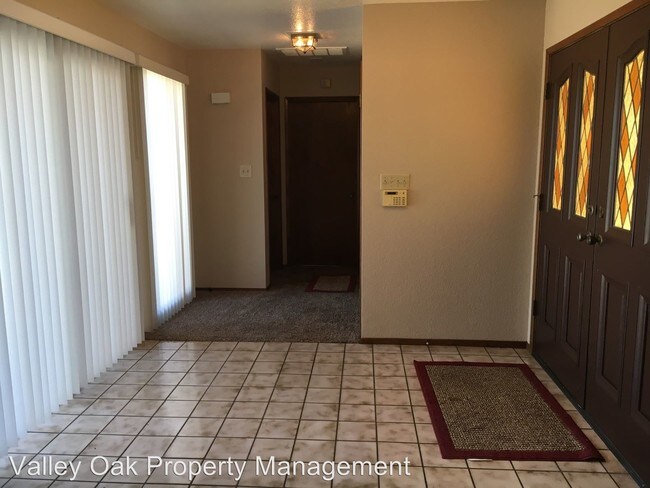 Building Photo - 3 br, 2 bath House - 7442 Vivian Rd
