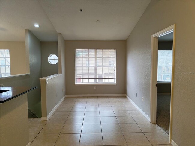 Building Photo - 826 Grand Regency Pointe