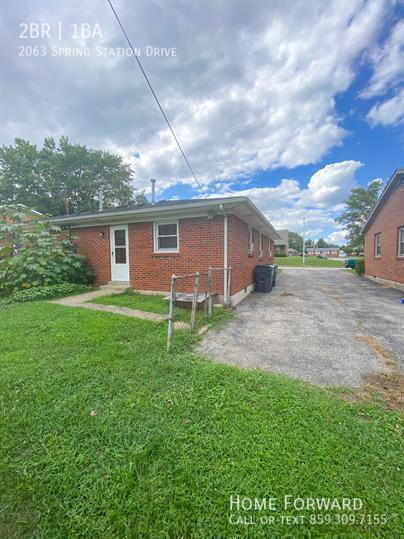 Foto del edificio - 2063 Spring Station Dr