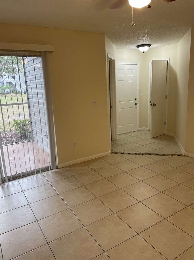 Entrance - 712 Secret Harbor Ln