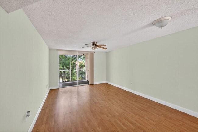 Building Photo - 8373 Lake Dr