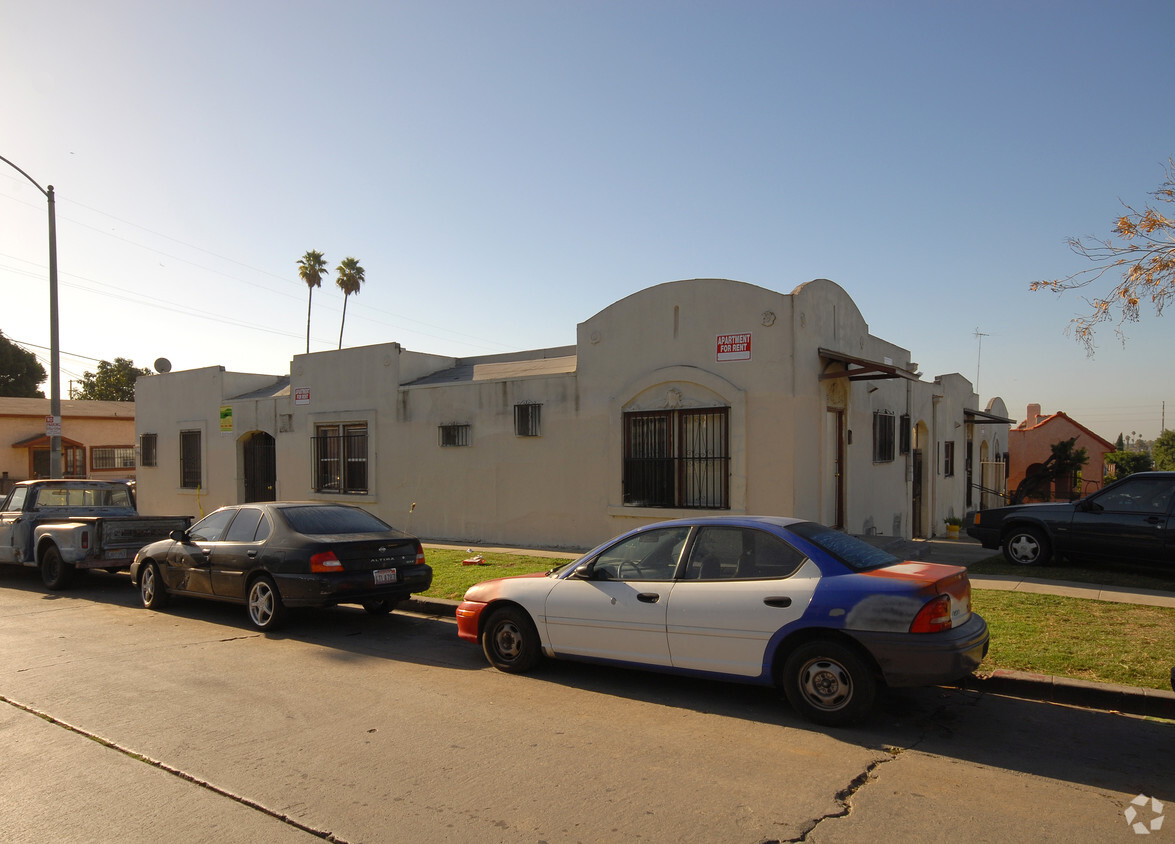 Foto principal - 3064 Ganahl St