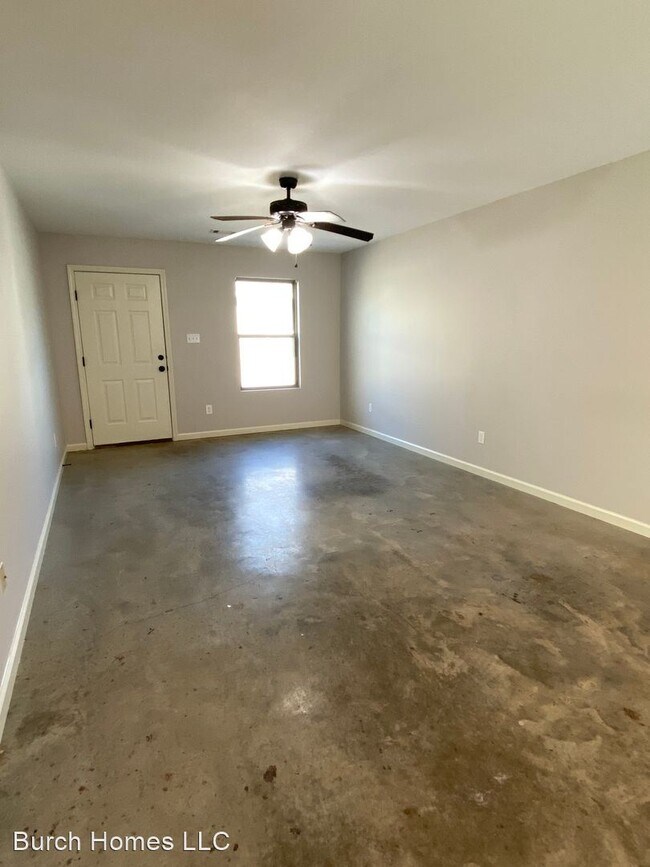 Foto del edificio - 3 br, 2 bath House - 1308 W Monroe Ave. Un...