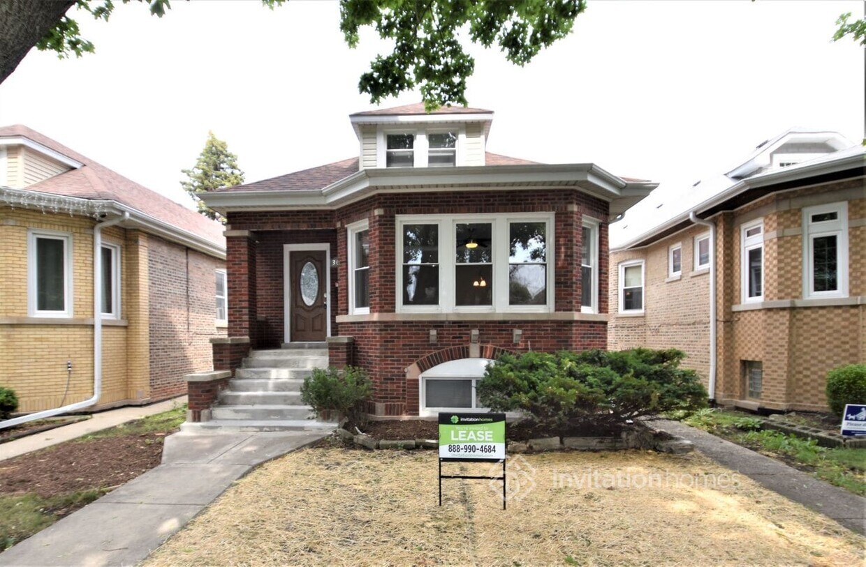 Primary Photo - 3011 N Marmora Ave