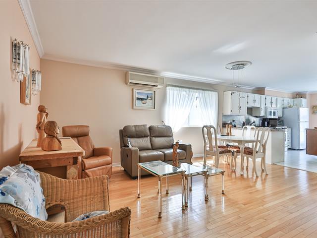 Living space - 4560 Av Mercier