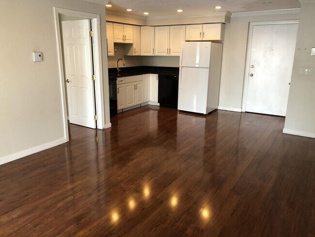 Foto del edificio - 915 Edgell Rd