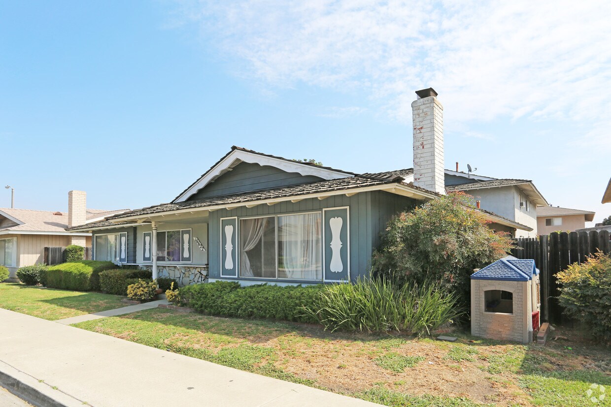 Building Photo - 16622 Bartlett Ln