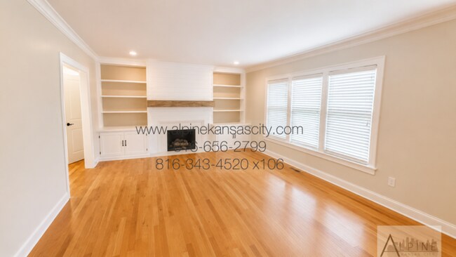 Building Photo - Beautiful Home Near Brookside