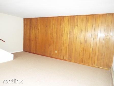 Foto del edificio - 1 br, 1 bath  - 1057 Schwanger Rd Apt 6