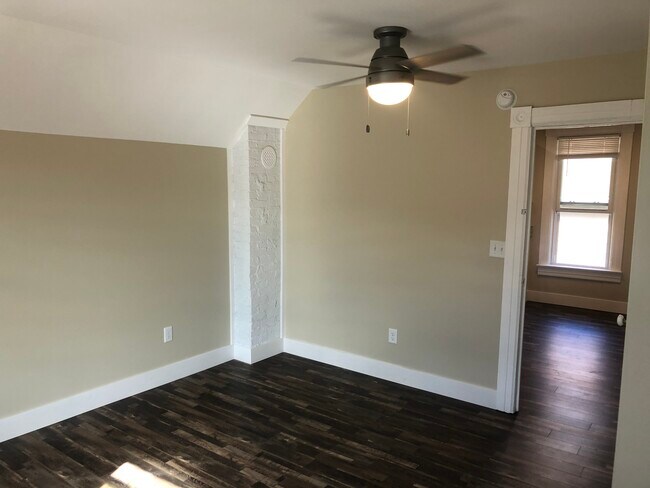 Dormitorio 1 - 916 Harrison Ave