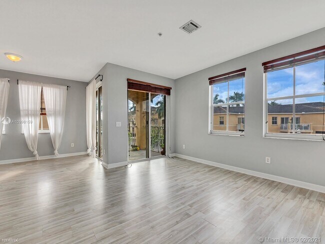 Building Photo - 4341 SW 160th Ave