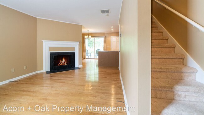 Building Photo - 2 br, 2.5 bath House - 113 Coleridge Court