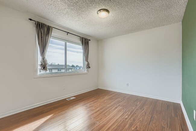 Foto del edificio - 8293 Gaylord St