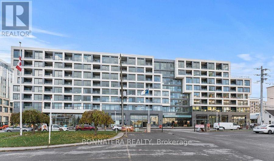 Building Photo - 2450-2450 Old Bronte Rd