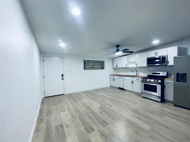 Foto del edificio - 7107 Guadalupe St