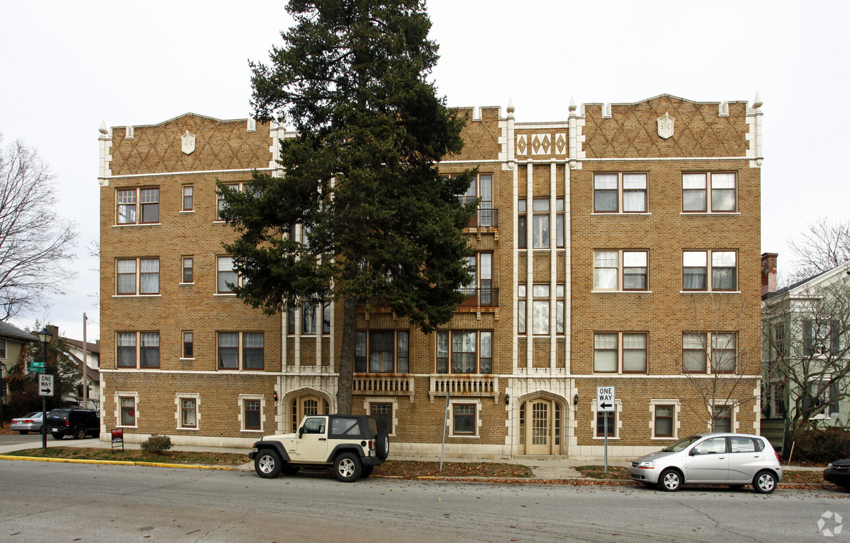 Sheridan Court Apartments Fort Wayne