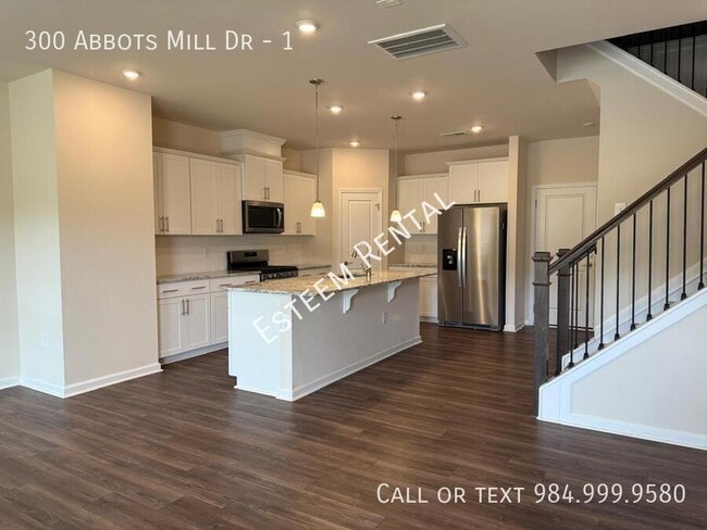 Building Photo - 300 Abbots Ml Dr