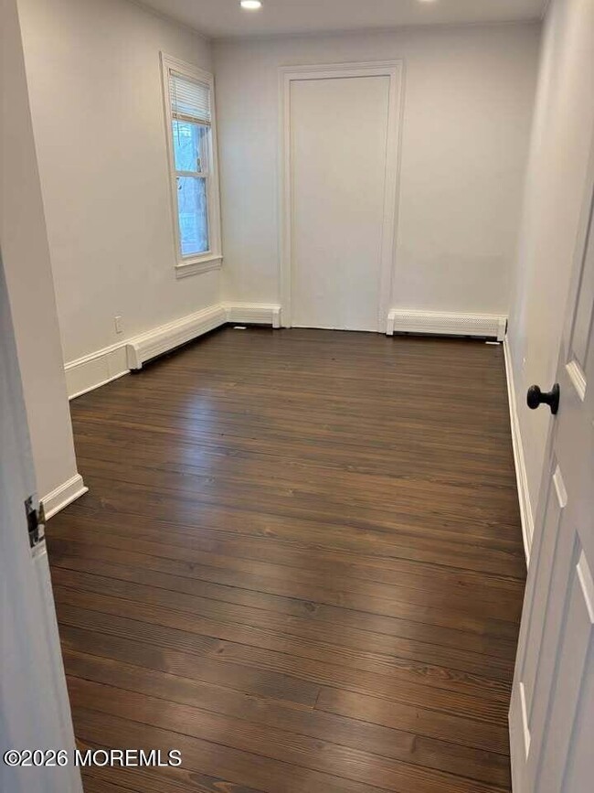 Foto del edificio - 14 Main St