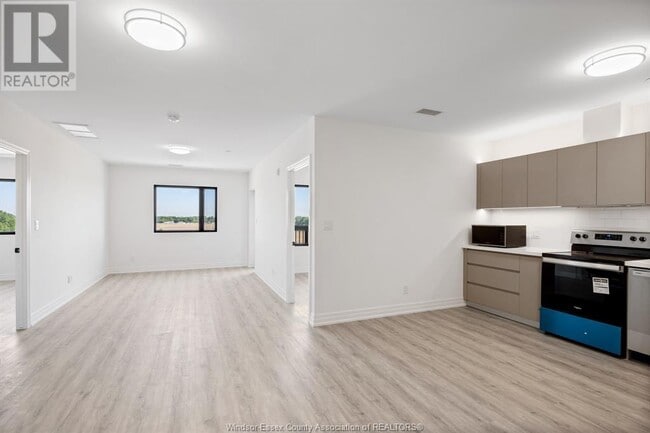 Building Photo - 7337 Meo Blvd