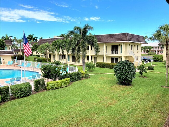 Foto del edificio - Upscale 2 Bedroom Condo with Designer Finishes-12 Month Annual