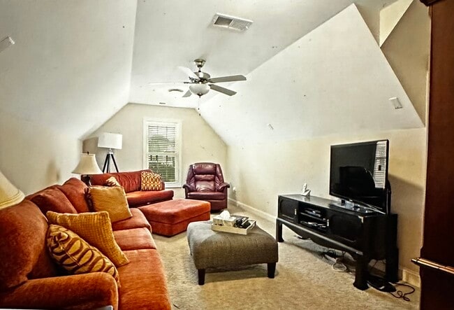 Foto del edificio - 4028 Lemuel Farm Rd