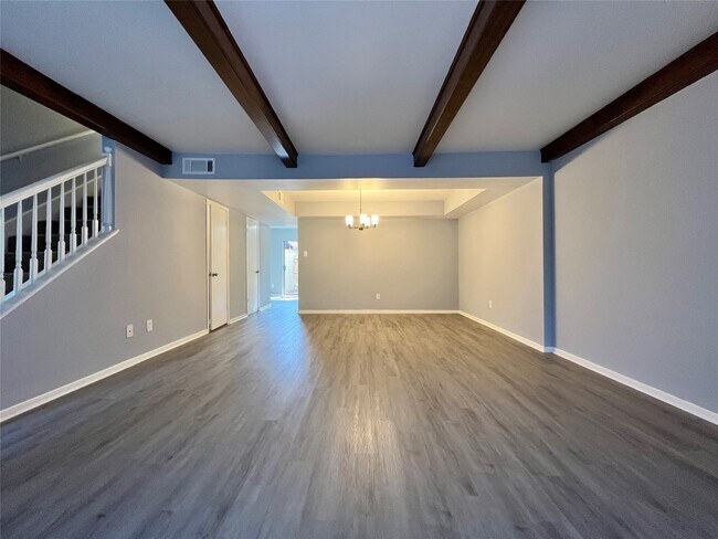 Building Photo - 3208 Briar Ct