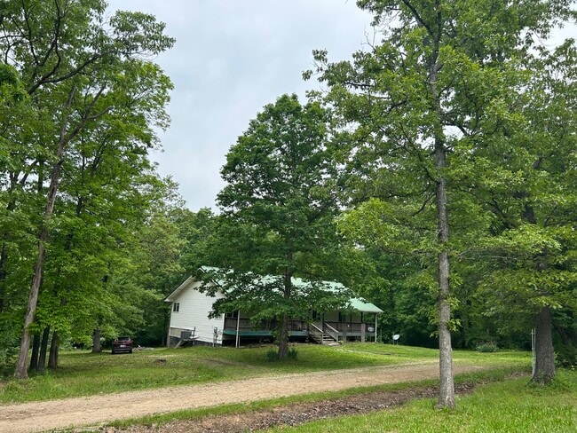Building Photo - 9869 Silver Dr