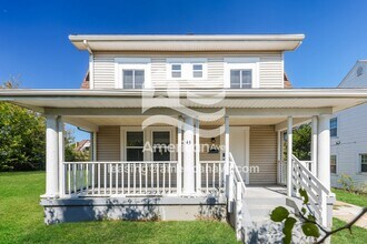 Building Photo - 43 W Hillcrest Ave