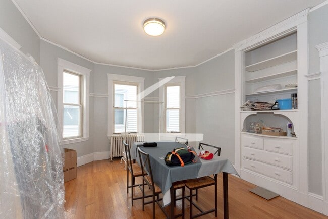 Building Photo - Unique BU Apartment