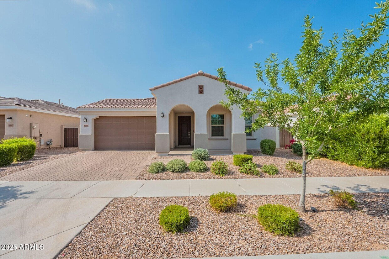 Foto principal - 9763 E Research Ave