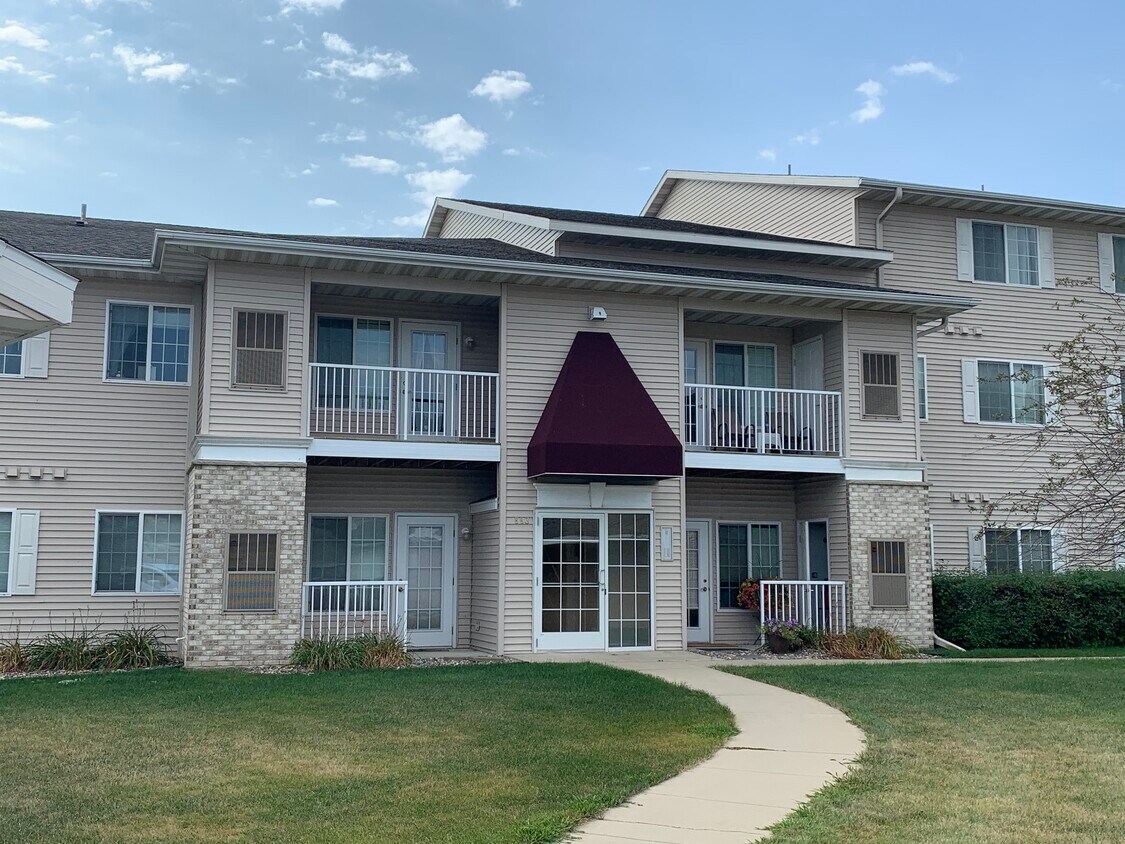 883 37th Ave NW Unit Wedgewood Prop 883, Rochester, MN 55901 Condo