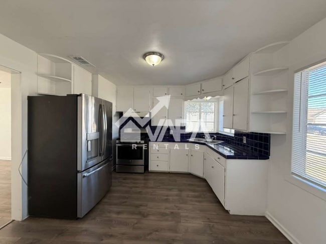 Foto del edificio - 602 Canton