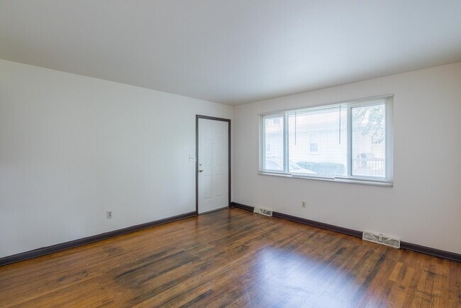 Foto del edificio - 130 Collingwood Ave