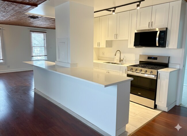 Foto del edificio - 7635 W Foster Ave